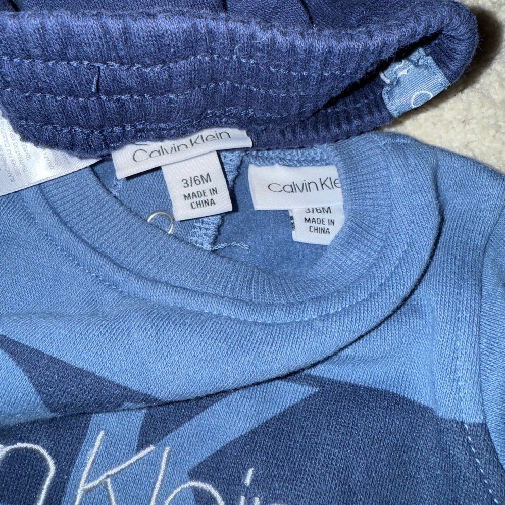 Calvin Klein Set - Picture 3 of 5